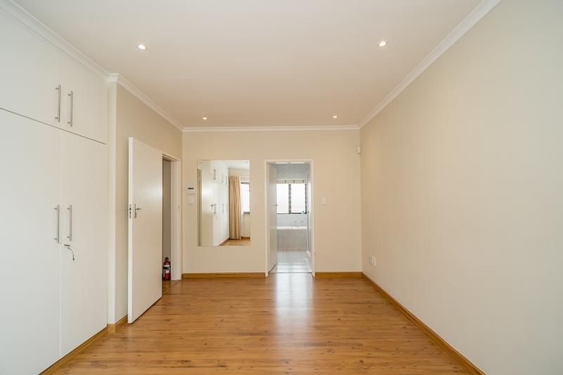 3 Bedroom Property for Sale in Meadowridge Western Cape